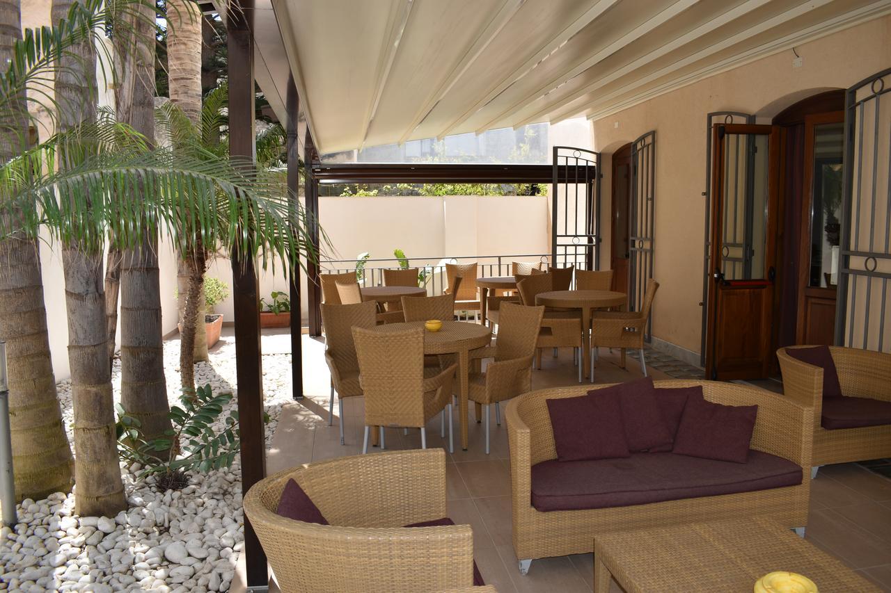 Hotel Il Portico Фавіньяна Екстер'єр фото