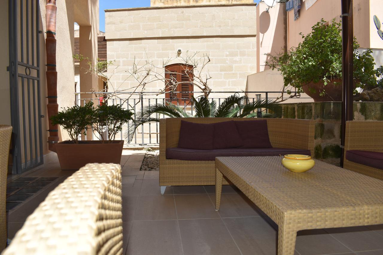 Hotel Il Portico Фавіньяна Екстер'єр фото