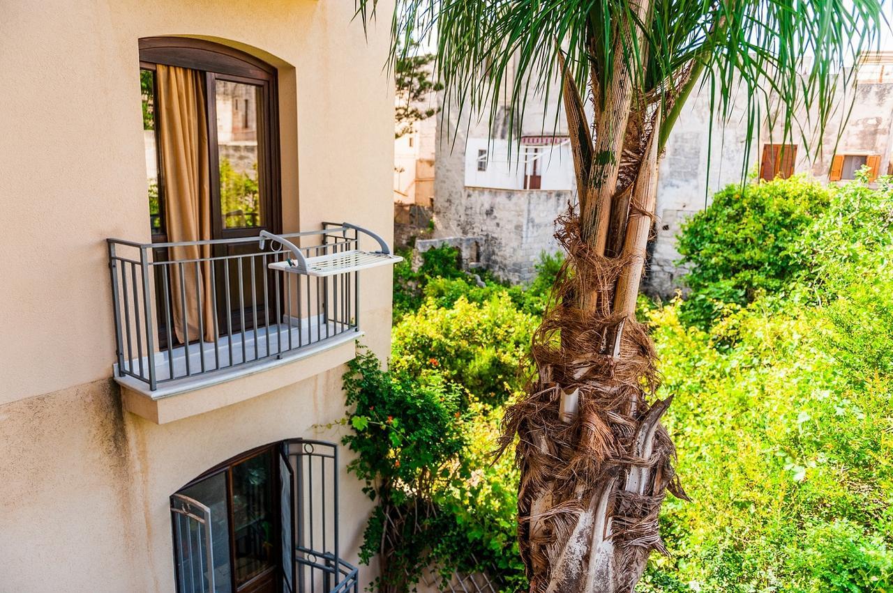 Hotel Il Portico Фавіньяна Екстер'єр фото
