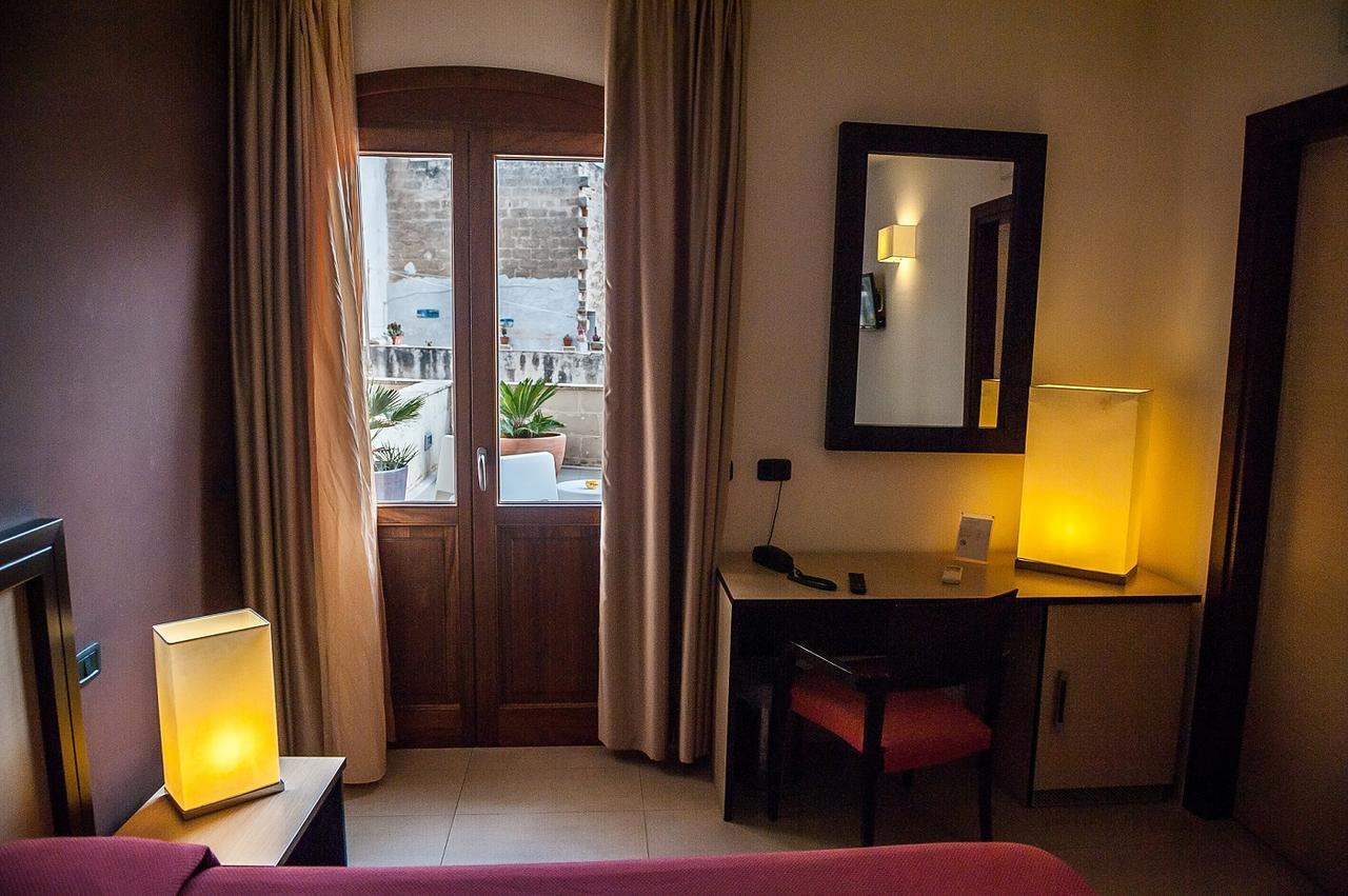 Hotel Il Portico Фавіньяна Екстер'єр фото